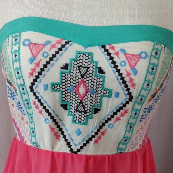 Flying Tomato Strapless Mini Dress. Size S. - Picture 2 of 9